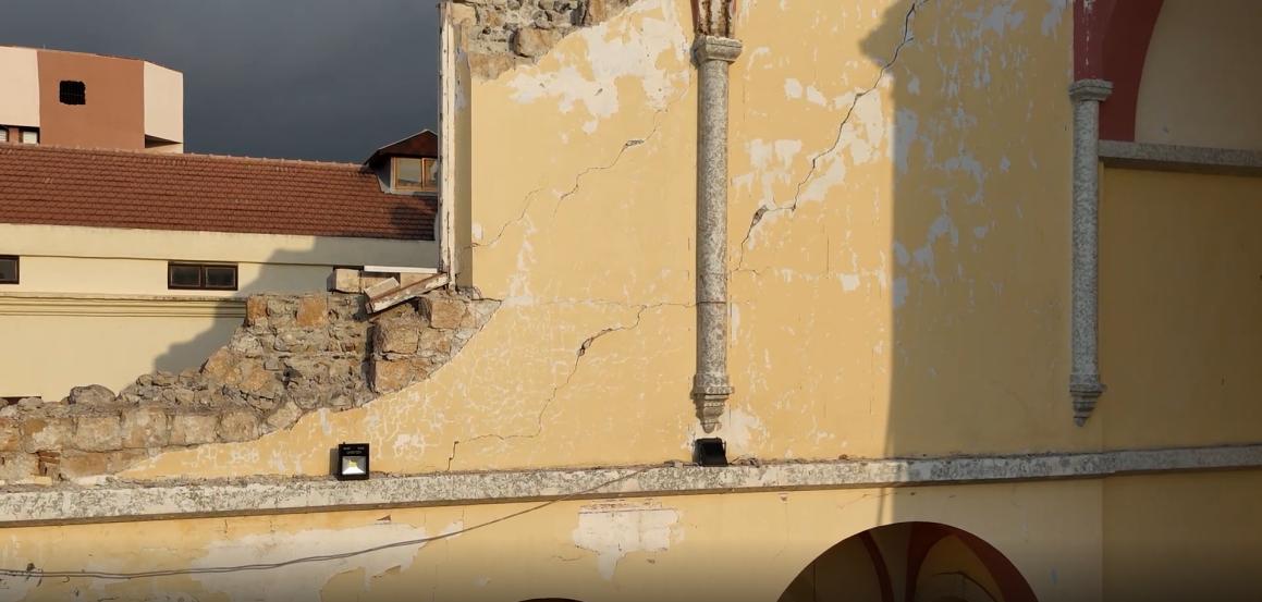 Ispezione visiva dei danni alle strutture storiche con i droni.