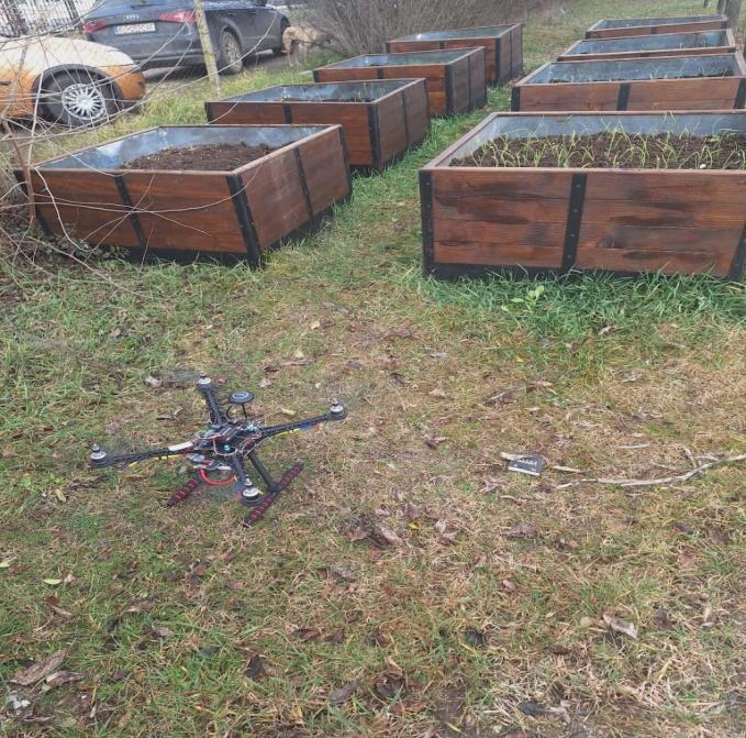 Monitoraggio del microclima tramite drone in aiuole rialzate (cipolla vs. spinaci)